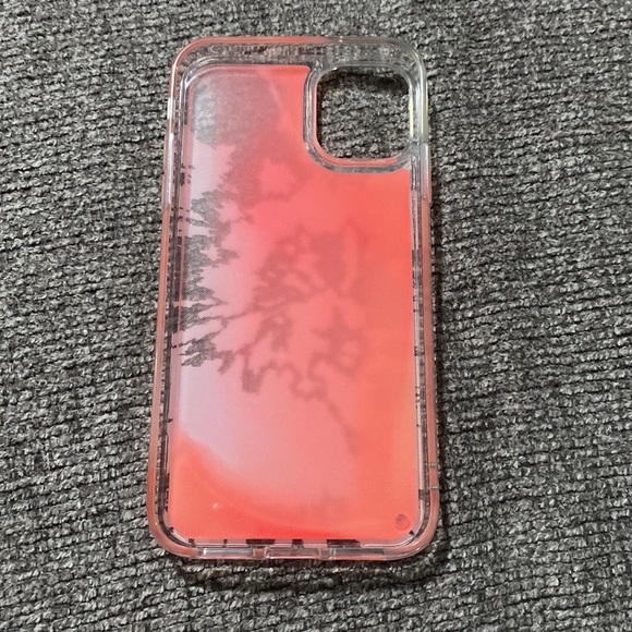 I am selling an iPhone 11 case - Picture 2 of 4